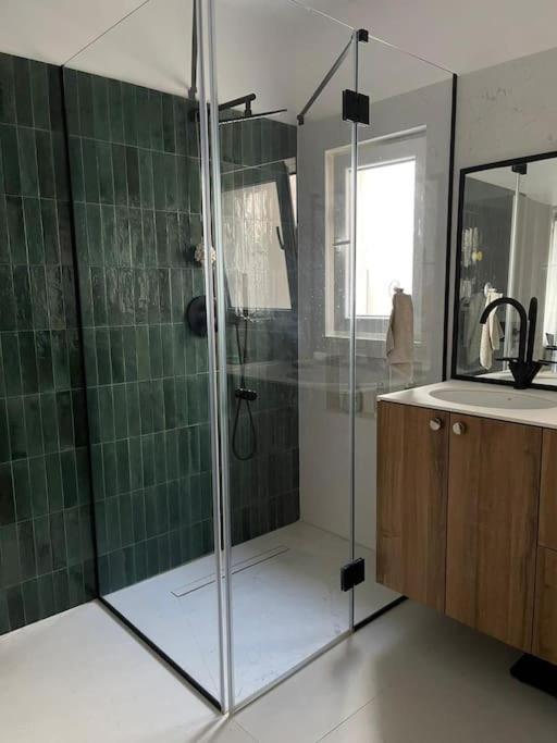 Stunning 1Bd Flat With 50M2 Terrace In The City Center Bükreş Dış mekan fotoğraf